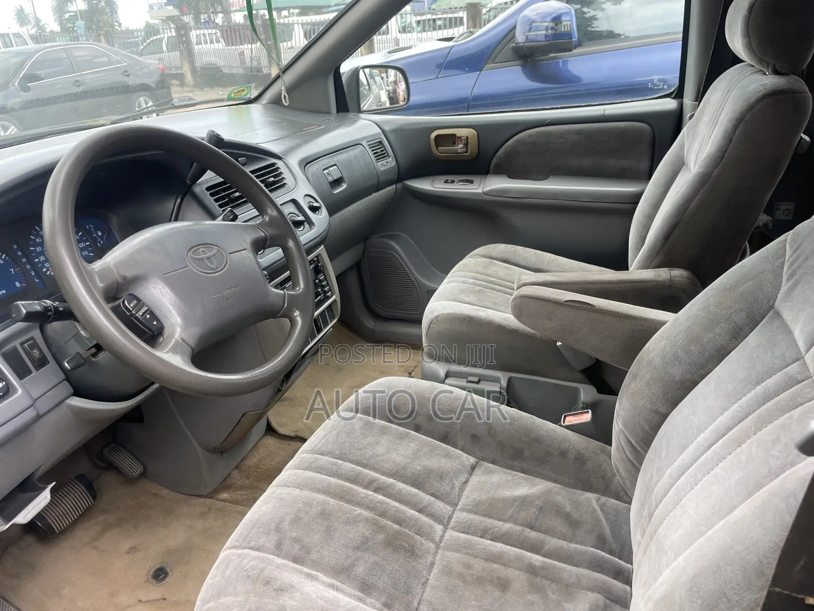Toyota Sienna 2003 Gold