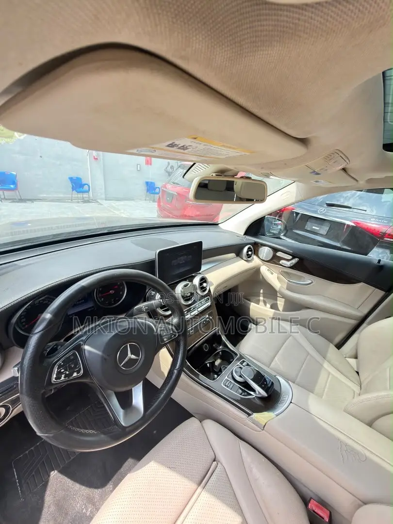 Mercedes-Benz GLC-Class 2016 Blue