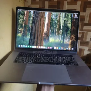 Laptop Apple MacBook 2019 16GB Intel Core i9 HDD 500GB