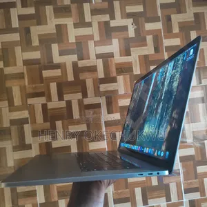 Laptop Apple MacBook 2019 16GB Intel Core i9 HDD 500GB