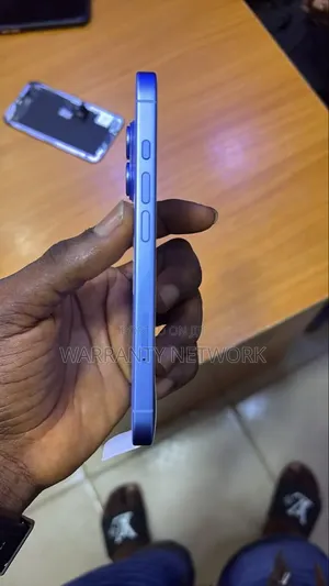 Apple iPhone 16 128 GB Blue
