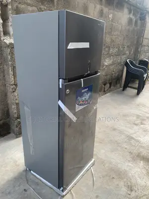 SKYRUN 200L Refrigerator for a Neat and Organized Kitchen