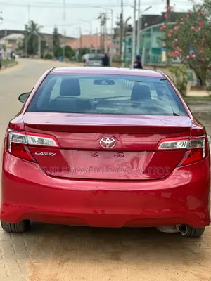 Toyota Camry SE 4dr Sedan (3.5L 6cyl 6A) 2014 Red