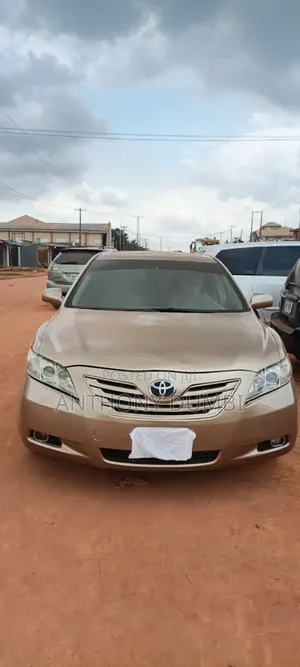 Toyota Camry 2008 Gold