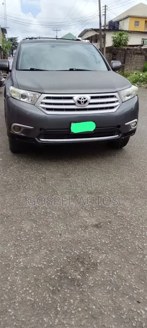 Toyota Highlander Limited 3.5l 4WD 2013 Gray