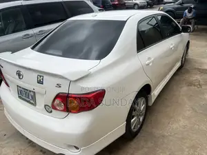 Toyota Corolla 2008 White