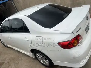 Toyota Corolla 2008 White