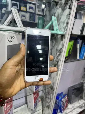 Apple iPhone 7 32 GB Silver