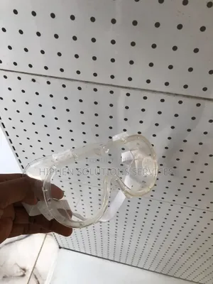 Transparent Anti-Scratch Safety Glasses