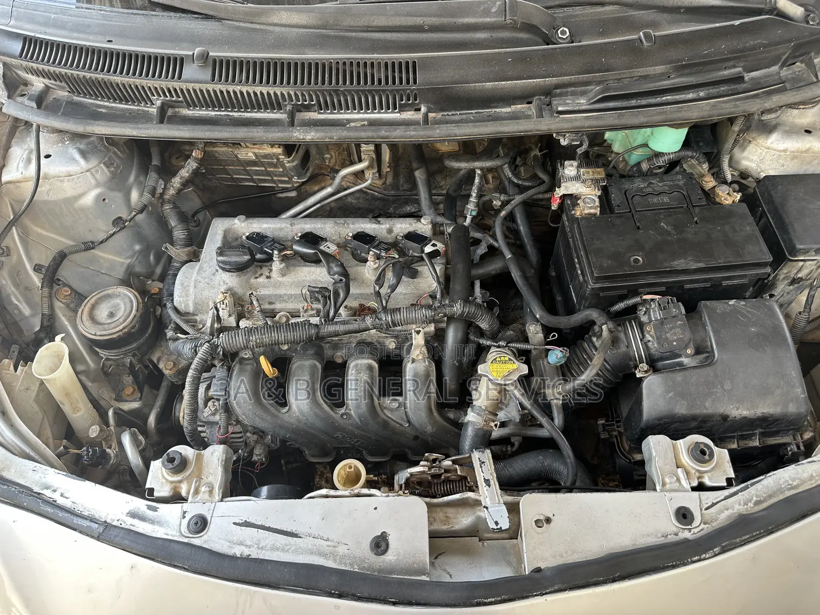 Toyota Yaris 2012 Silver