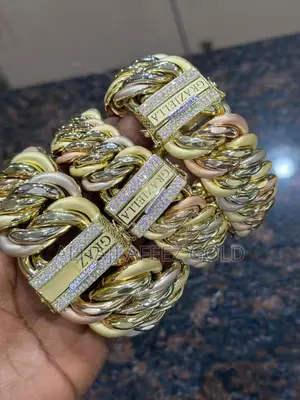 Pure Gold 18karat Gold Hand Chains