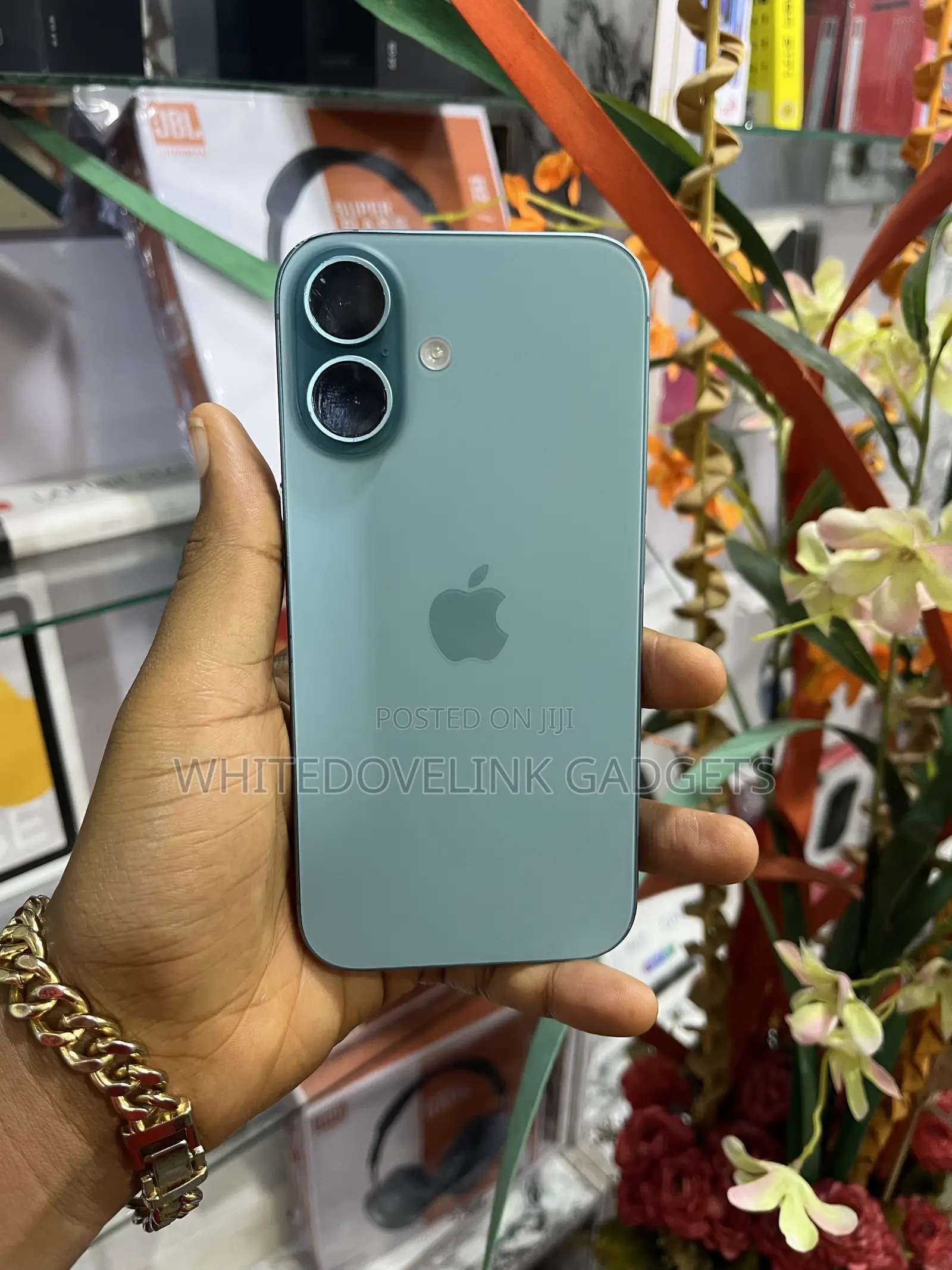 Apple iPhone 16 128 GB Green