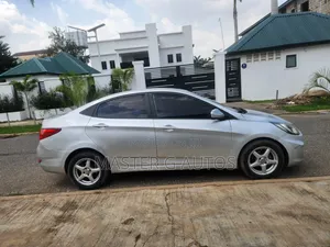 Hyundai Accent 2012 Silver