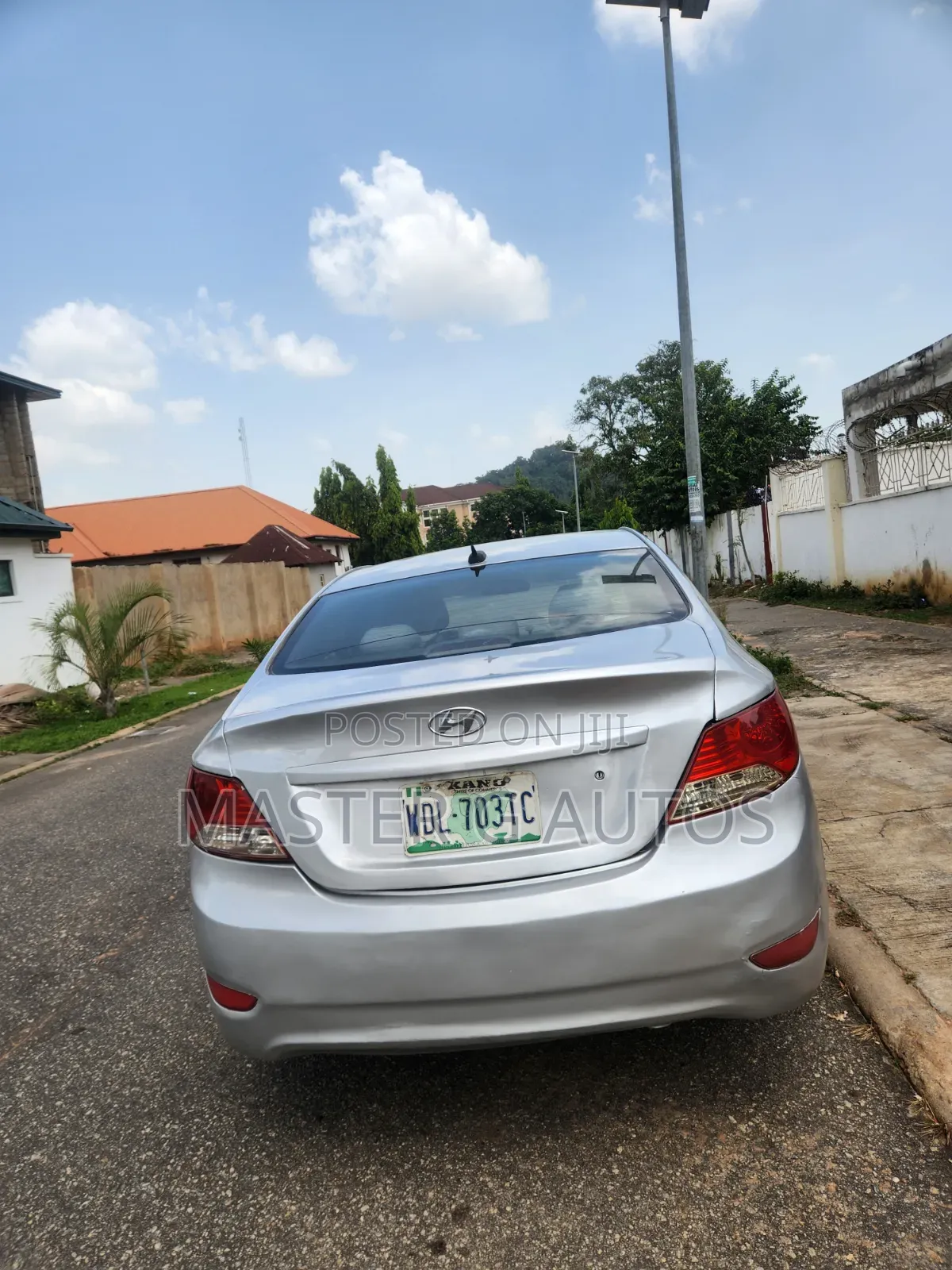 Hyundai Accent 2012 Silver
