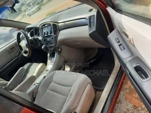 Toyota Highlander 2003 Red