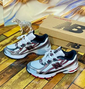 *New Balance*
*Mr740sc*
*Running Course*
*Size 40— -46*