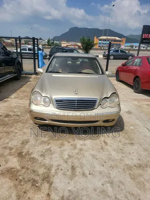 Mercedes-Benz C240 2006 Gold