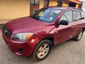 Toyota RAV4 2010 Red