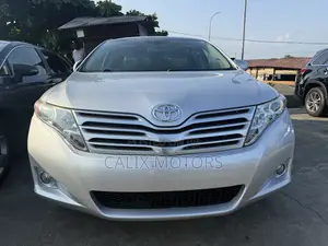 Toyota Venza 2011 Silver