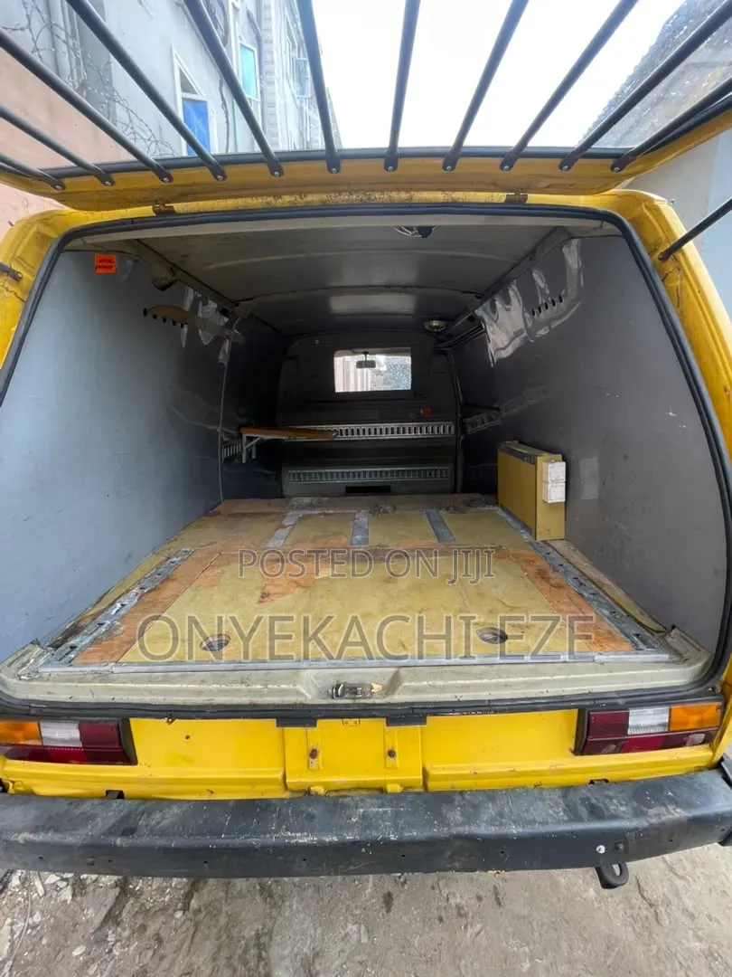Volkswagen Transporter 2003 White
