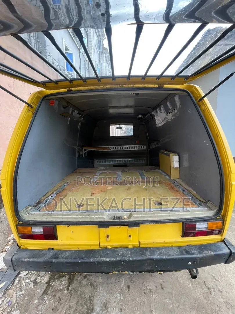 Volkswagen Transporter 2003 White
