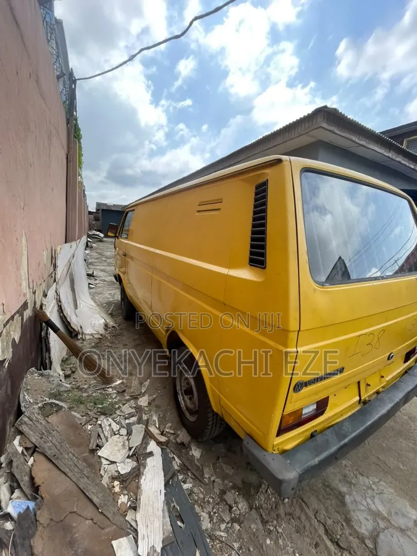 Volkswagen Transporter 2003 White