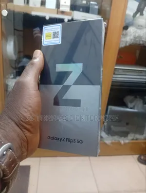 New Samsung Galaxy Z Flip 3 256 GB Black