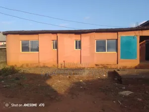 6bdrm Bungalow in First Gate1, Ikorodu for sale