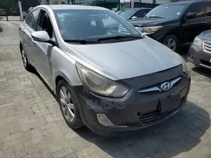 Hyundai Accent 2014 Silver