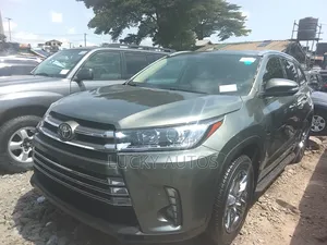 Toyota Highlander 2018 Green