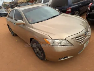 Toyota Camry 2.4 LE 2008 Gold