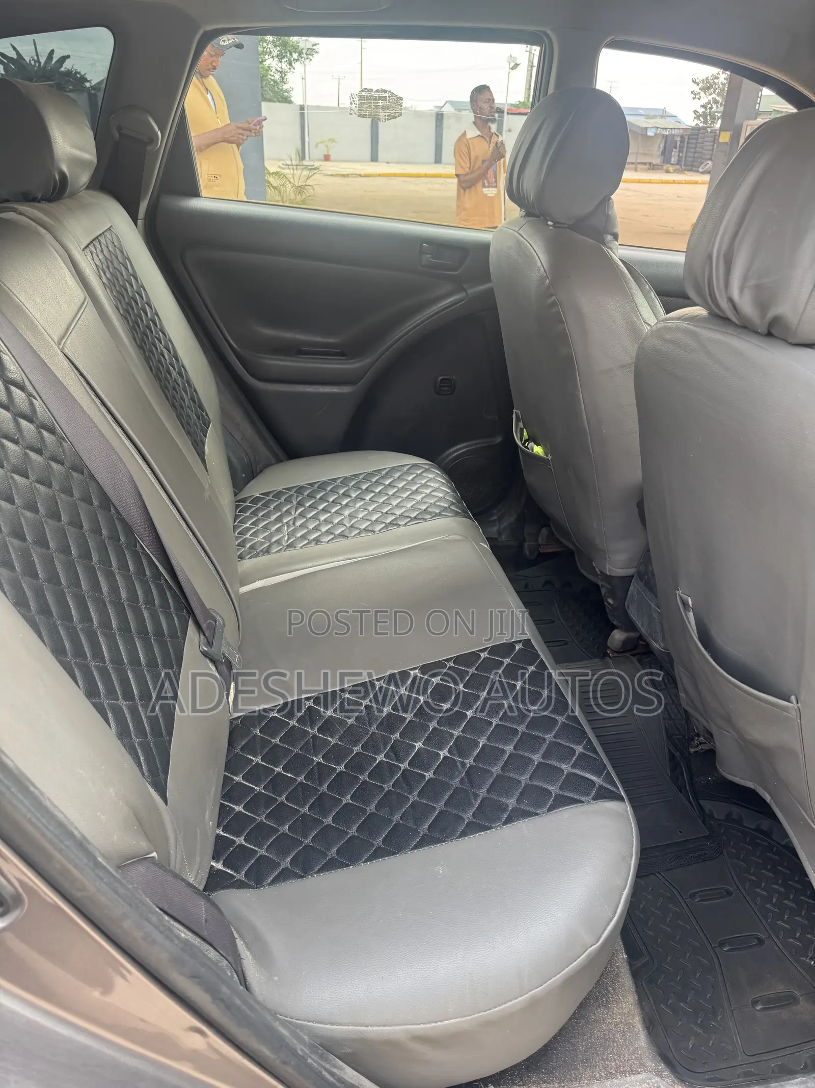 Pontiac Vibe Automatic 2004 Gray