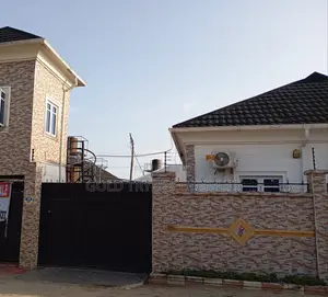 8bdrm Bungalow in Unity Estate (Cele, Awoyaya for sale