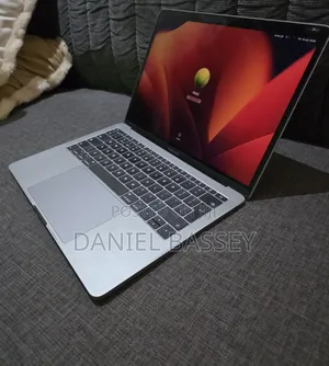 Laptop Apple MacBook Pro 2017 8GB Intel Core i5 SSD 256GB