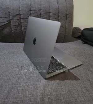Laptop Apple MacBook Pro 2017 8GB Intel Core i5 SSD 256GB