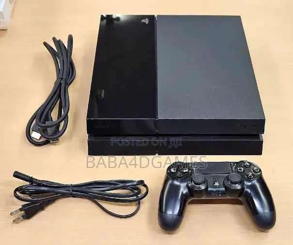Complete Ps4 With 1 Wireless Pad and 5 Games Installed
