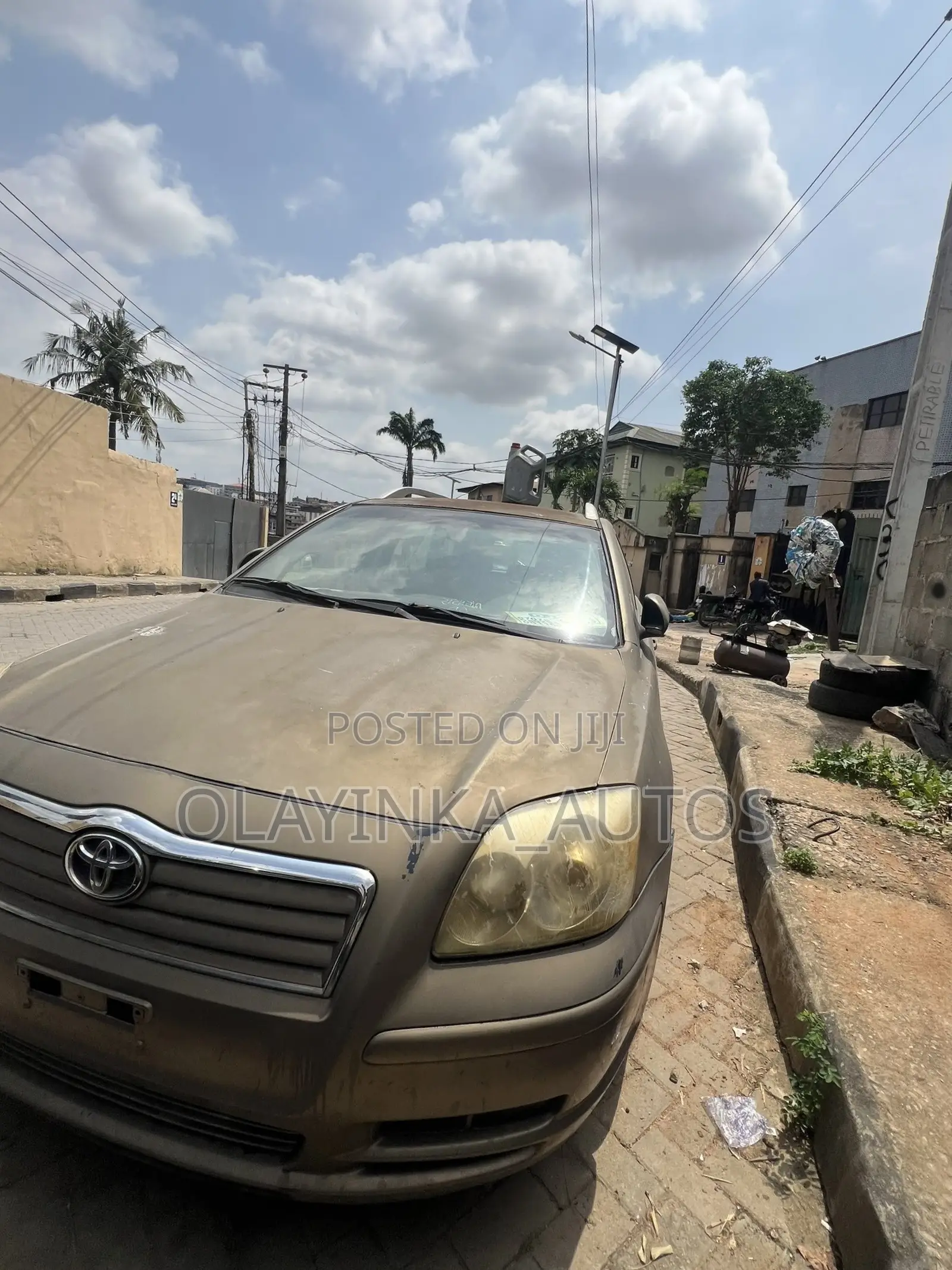 Toyota Avensis 2005 Gold