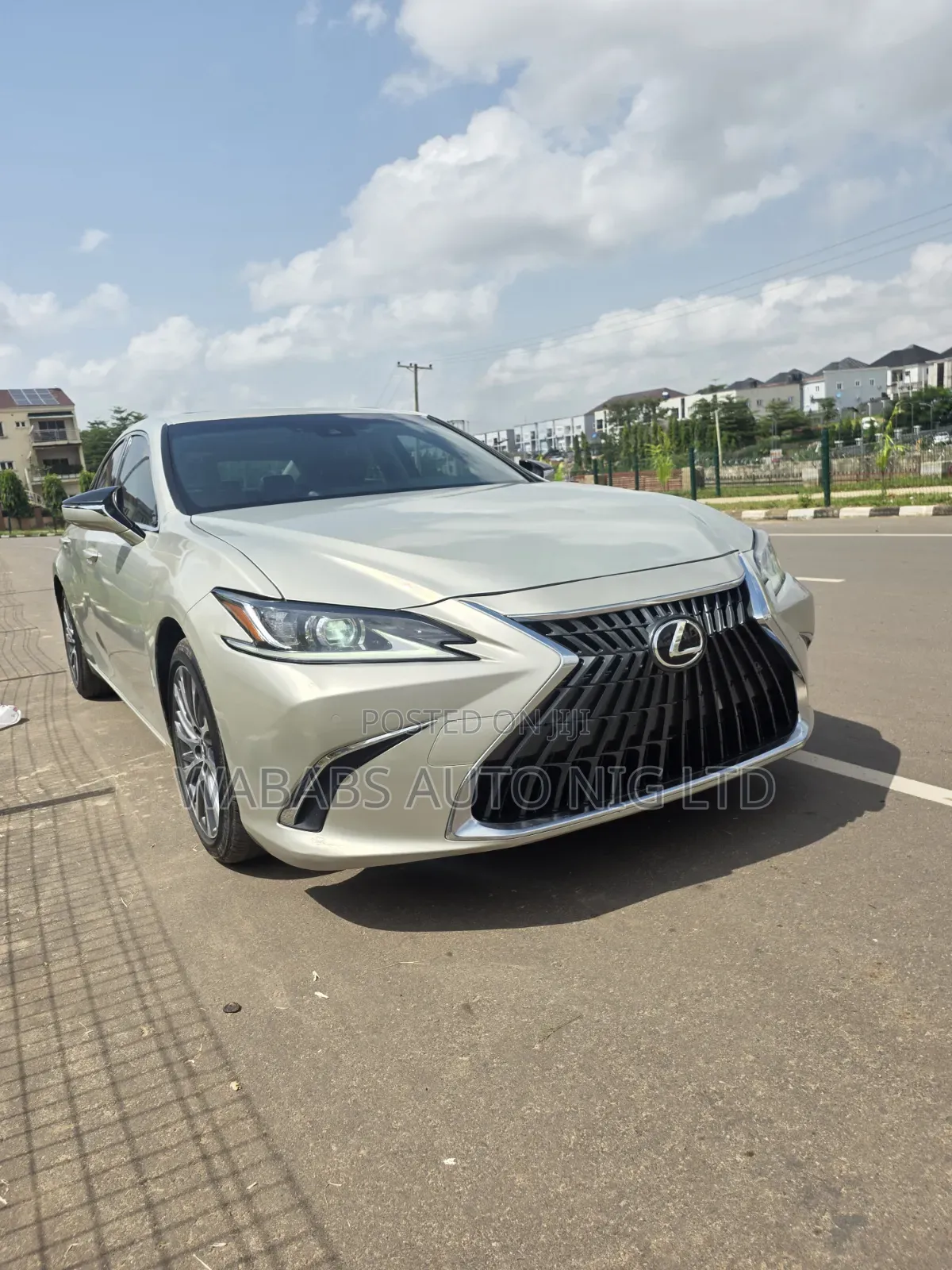 Lexus ES 2020 Gold