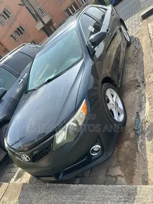 Toyota Camry SE 4dr Sedan (2.5L 4cyl 6A) 2012 Black