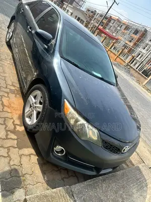 Toyota Camry SE 4dr Sedan (2.5L 4cyl 6A) 2012 Black