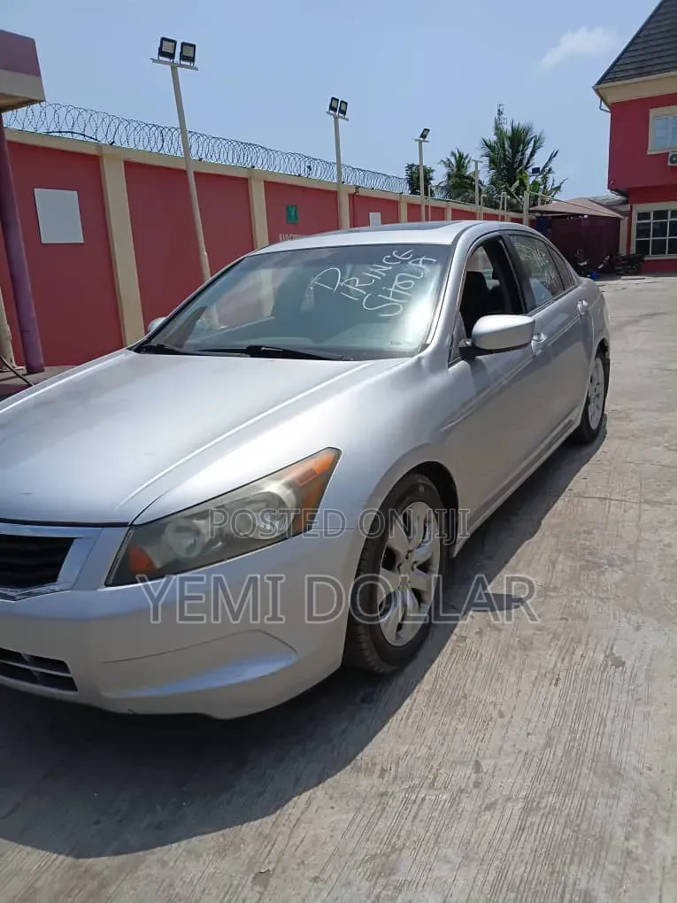 Honda Accord 2010 Silver