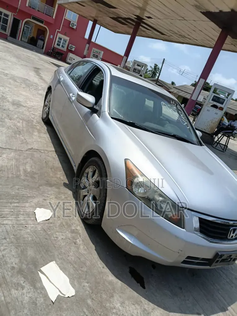 Honda Accord 2010 Silver