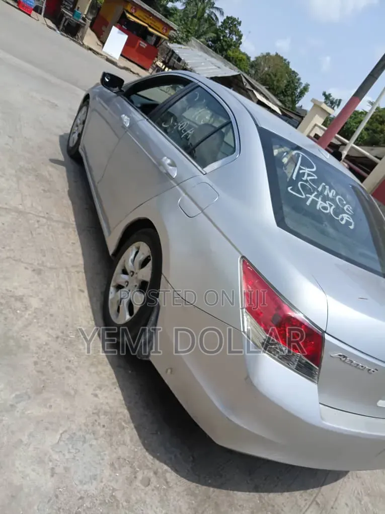 Honda Accord 2010 Silver
