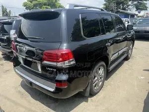 Lexus LX 2016 Black