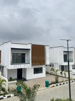 4bdrm Duplex in Lekki Phase 1 for sale