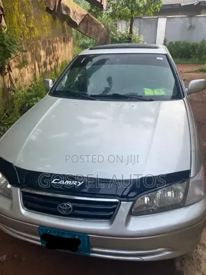 Toyota Camry Automatic 1999 Silver
