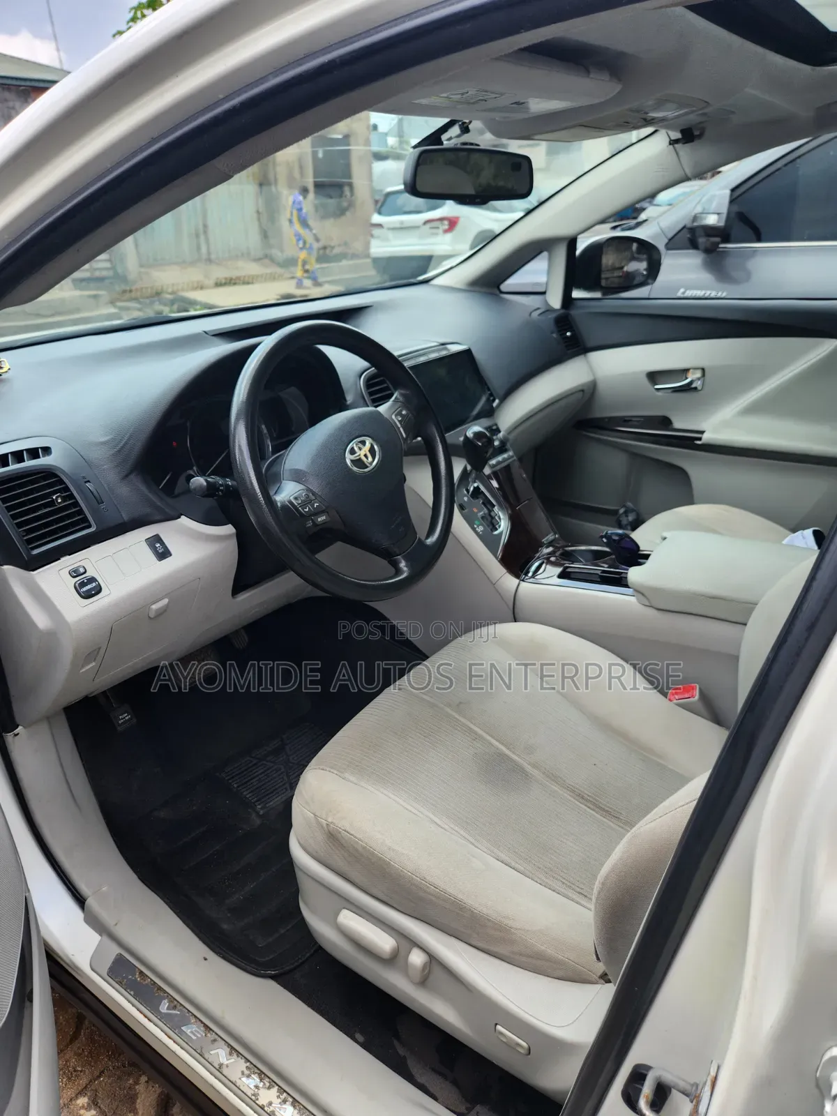 Toyota Venza 2010 White