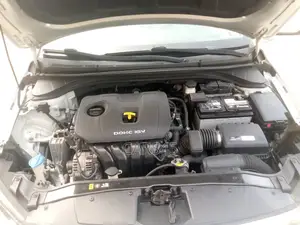 Hyundai Elantra 2017 Silver