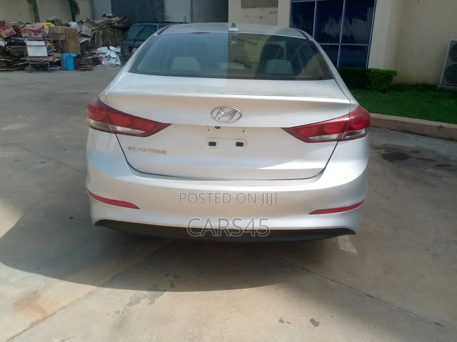 Hyundai Elantra 2017 Silver