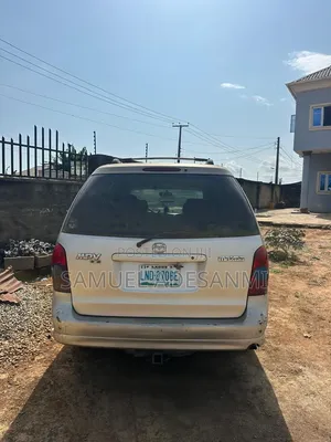 Mazda MPV LX 2005 Gold